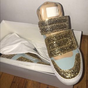 Women mm6 Maison Margiela high top Sneakers.